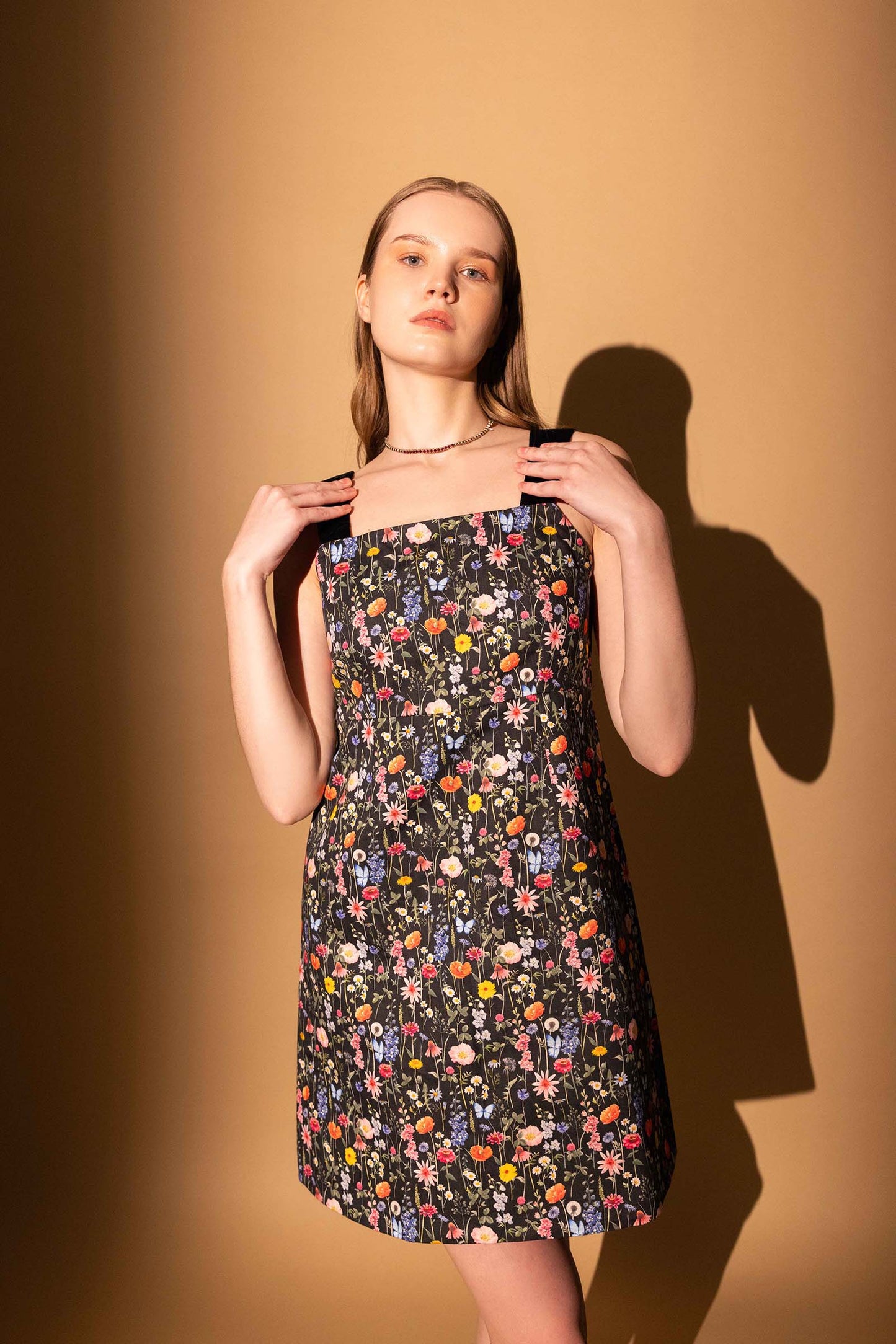 BLACK BLOSSOM MINI VELVET STRAP DRESS