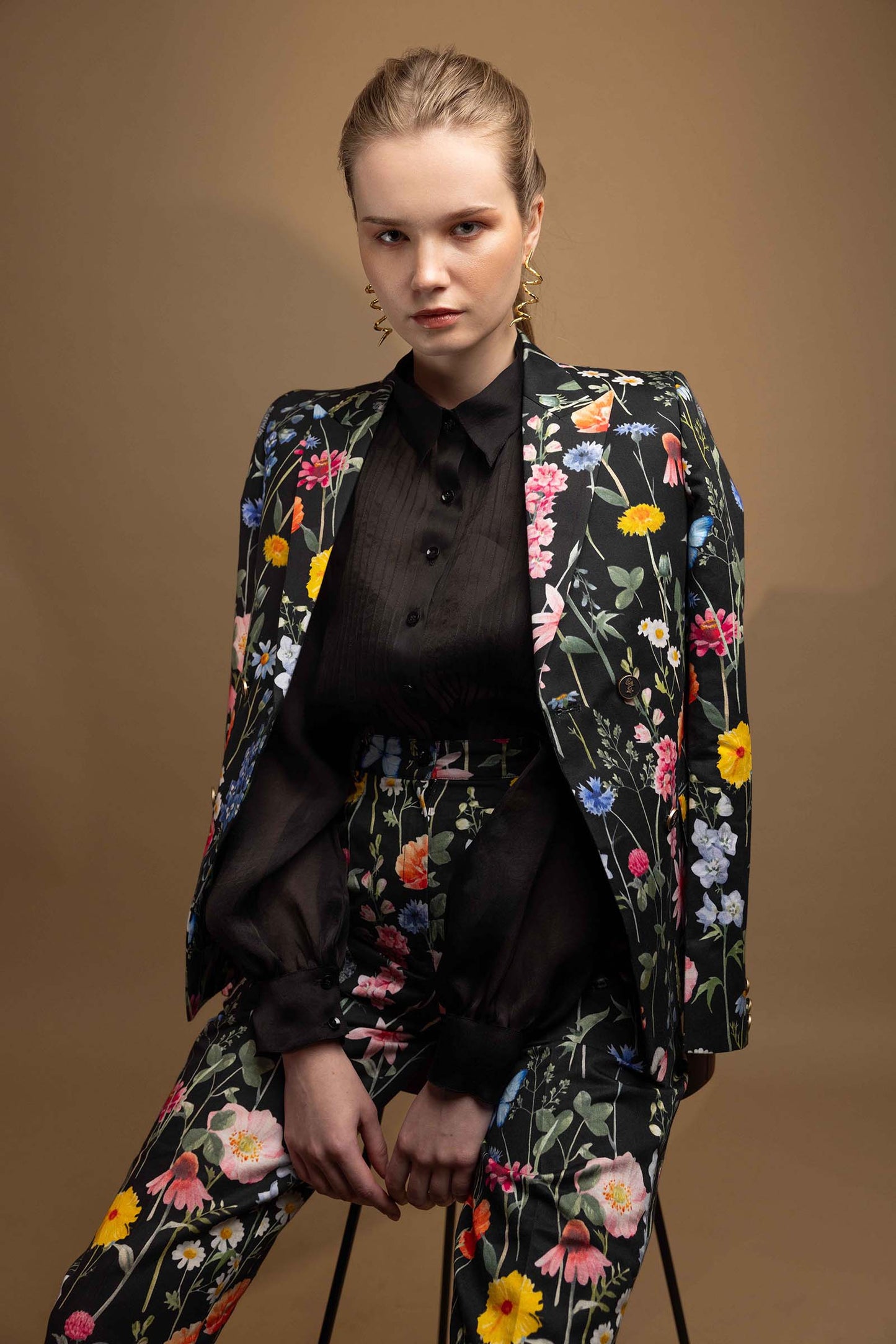 BLACK BLOSSOM POWER SUIT SET