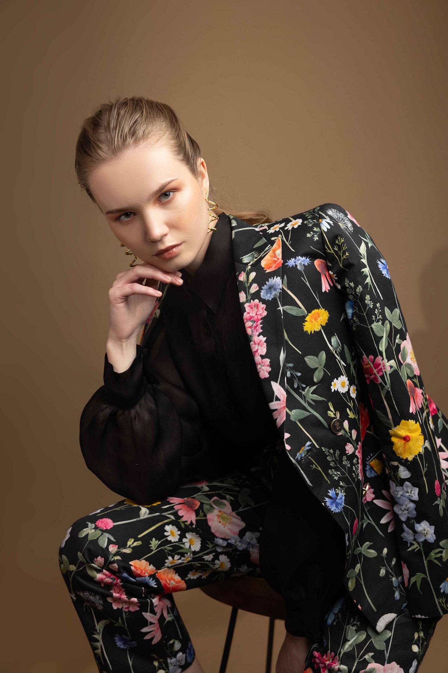 BLACK BLOSSOM POWER SUIT SET