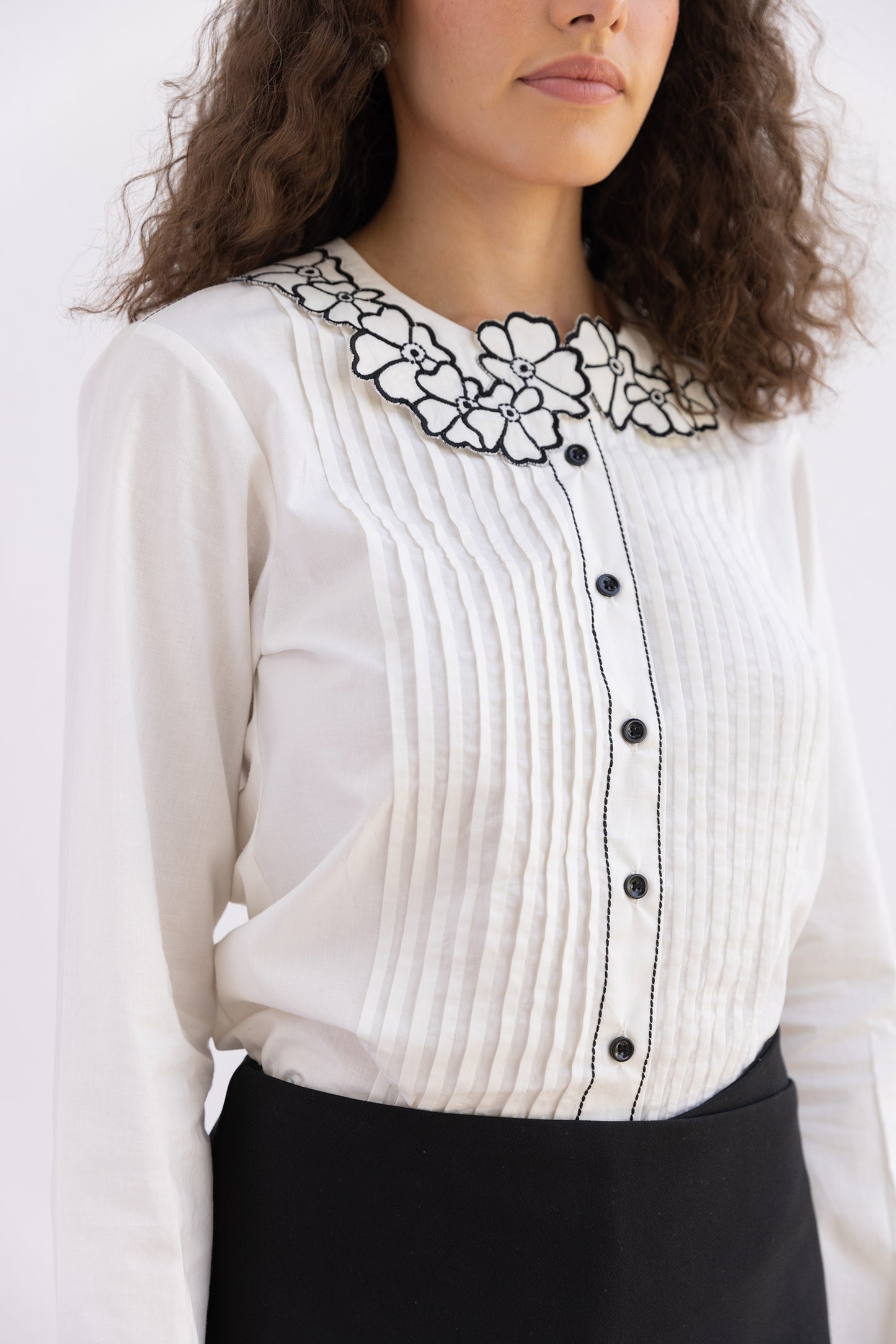 BLACK FLORAL WHITE SHIRT