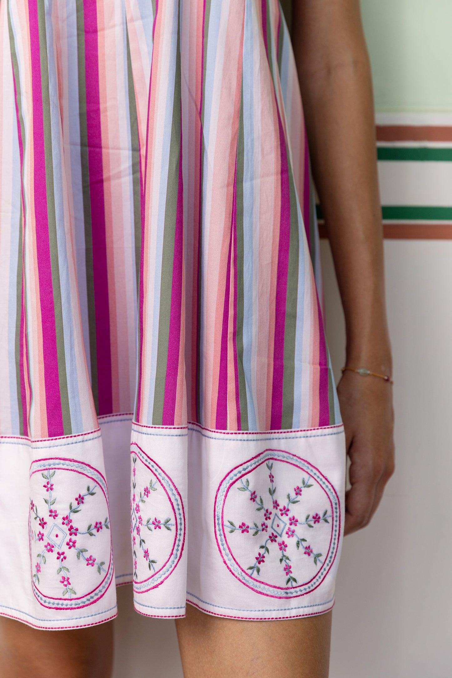 PINK LAND SHORT BORDER DRESS