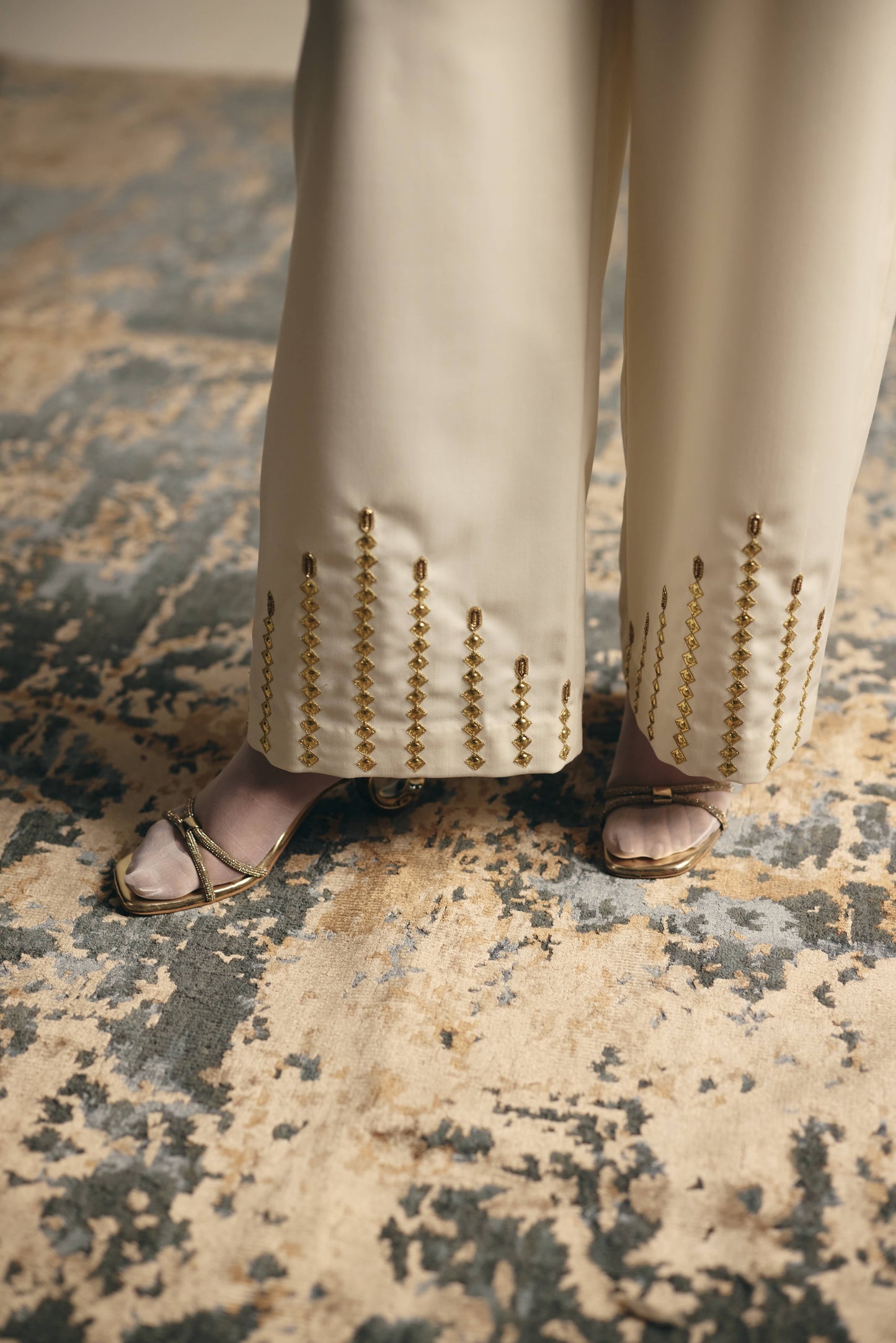 IVORY ASCEND METALLIC LONG TUNIC SET