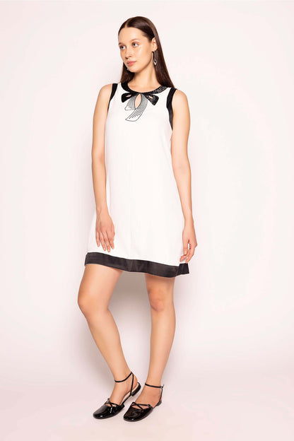 WHITE EMBELLISHED SIGNATURE BOW DRESS