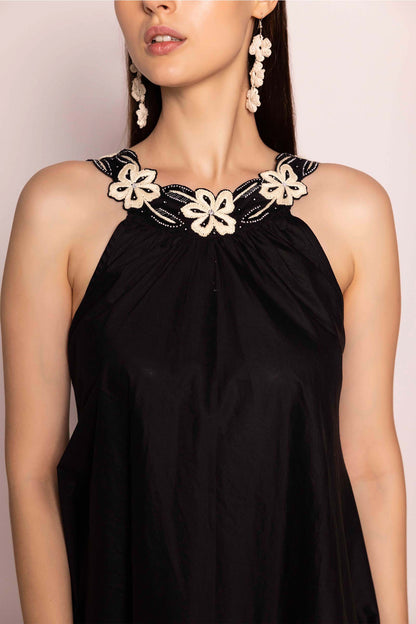 LITTLE BLACK EMBROIDERED NECK DRESS