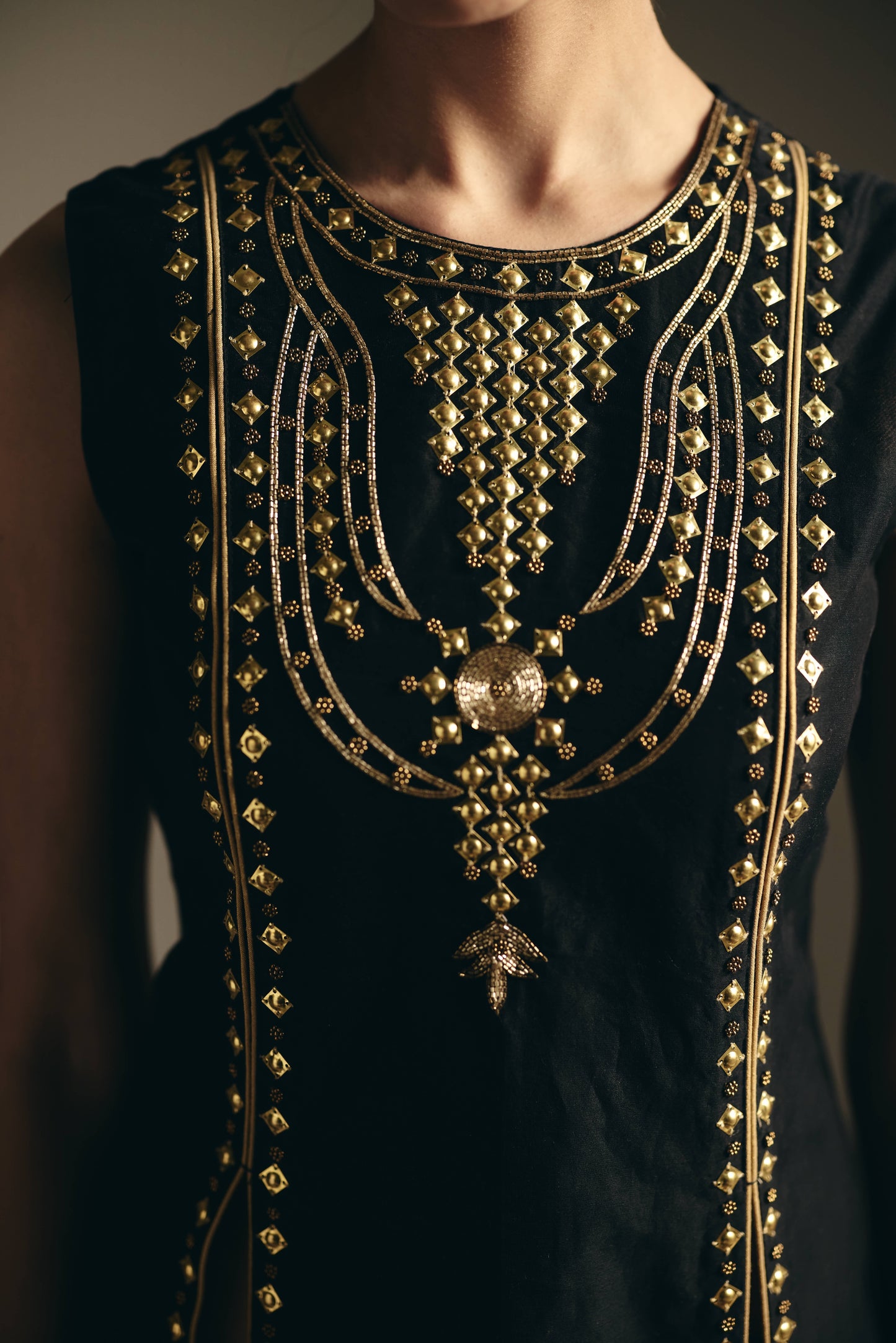 BLACK METAL LONG TUNIC SET