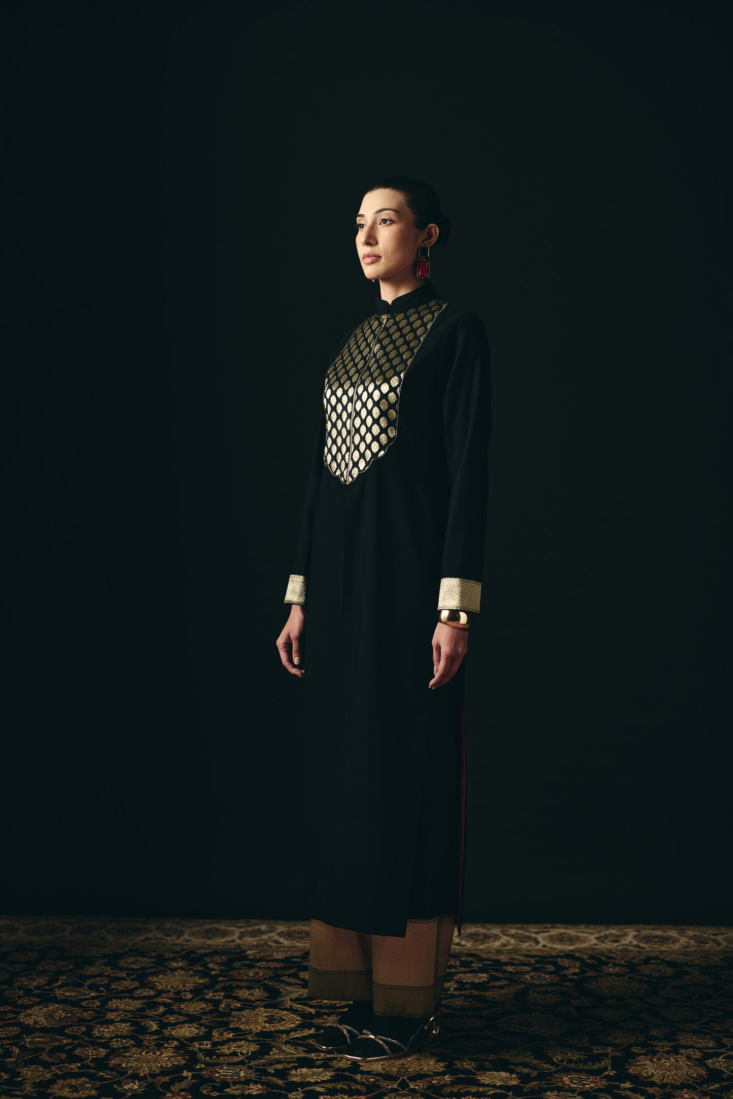 BLACK GOLD LONG YOKE SET