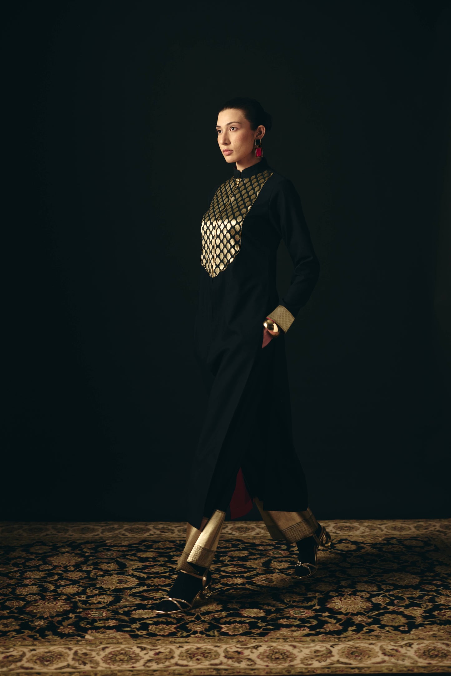 BLACK GOLD LONG YOKE SET